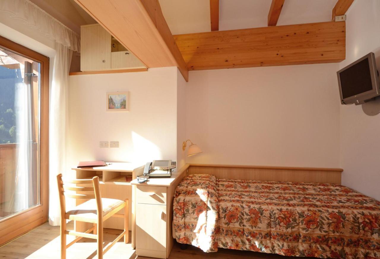 Hotel La Soldanella Moena Zimmer foto